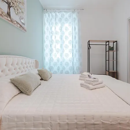 Arcobaleno Via Udine 19 Gasthuis Triëst