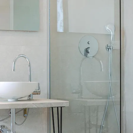 Arcobaleno Via Udine 19 3* Triëst