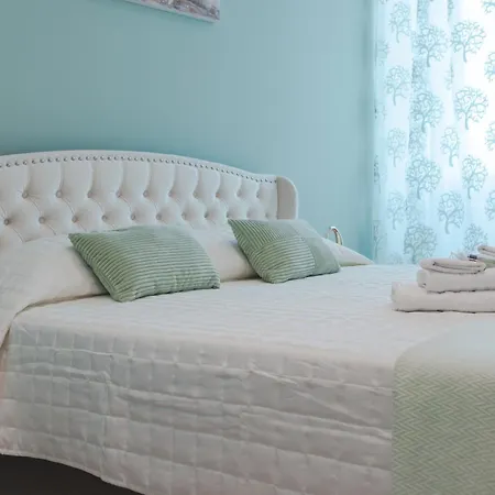 Arcobaleno Via Udine 19 Triëst