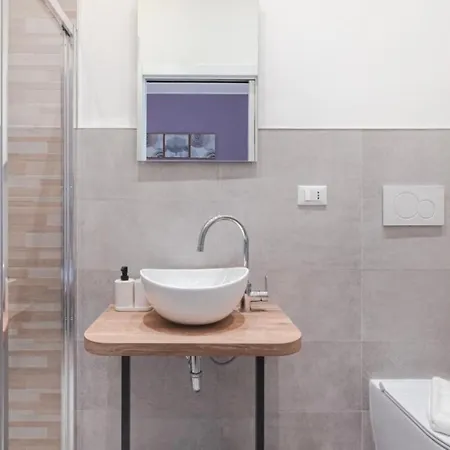 Gasthuis Arcobaleno Via Udine 19 Triëst